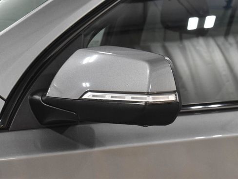 Used 2023 Chevrolet Traverse RS AWD/4WD image 37