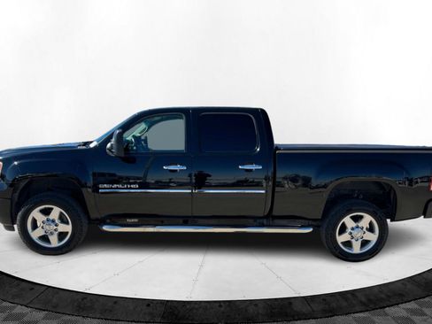 Used 2013 GMC Sierra 2500 Denali image 2