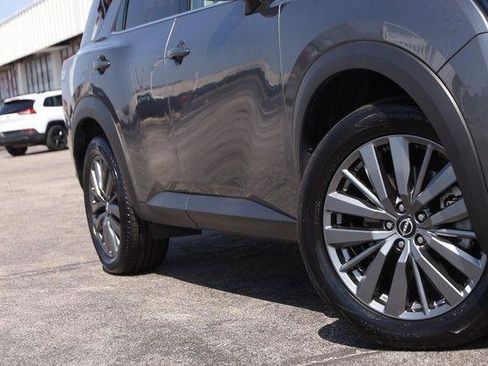 Used 2025 Nissan Pathfinder SL w/ SL Premium Package image 3