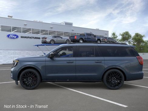 New 2026 Ford Expedition Max Platinum image 3