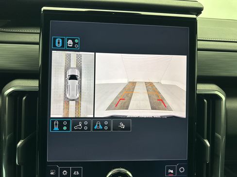 Certified 2025 GMC Acadia Elevation w/ Elevation Premium Package image 24