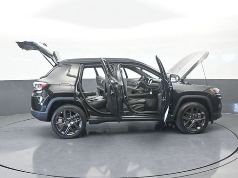 New 2026 Jeep Compass Latitude image 67