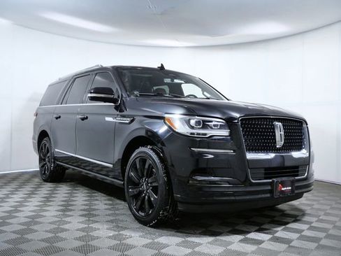 Used 2023 Lincoln Navigator L Reserve w/ Equipment Group 201A AWD/4WD image 1