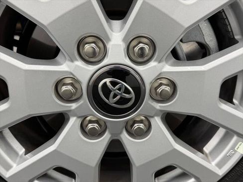 Certified 2026 Toyota Tacoma SR5 RWD image 17