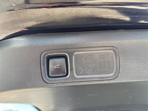 Used 2023 Ford Expedition Max Limited image 31