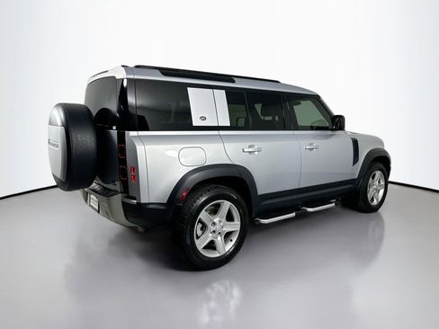 Certified 2022 Land Rover Defender 110 SE image 6