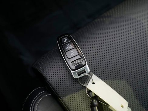 Used 2022 Audi SQ8 Prestige w/ Prestige Package image 68