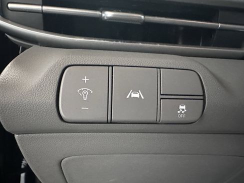 Used 2021 Hyundai Elantra SEL image 37