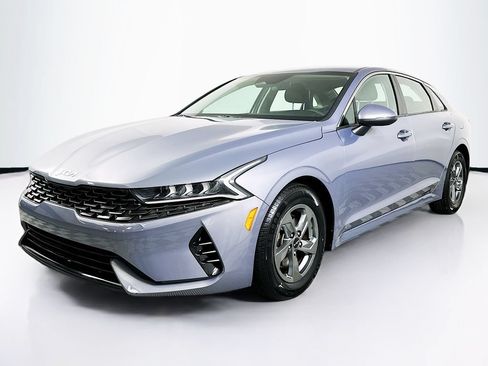 Used 2022 Kia K5 LXS FWD image 1