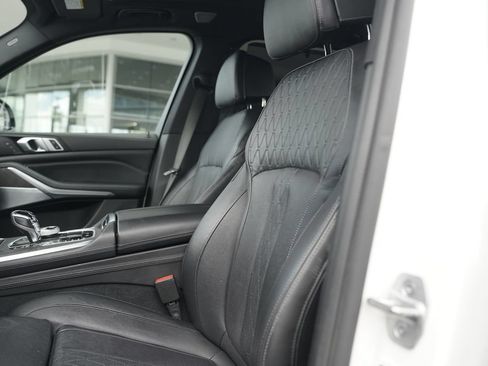 Used 2021 BMW X5 M50i w/ Executive Package AWD/4WD image 9
