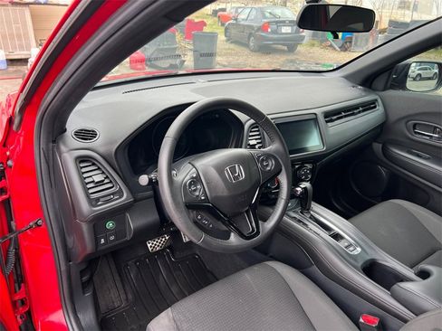 Used 2022 Honda HR-V Sport image 18