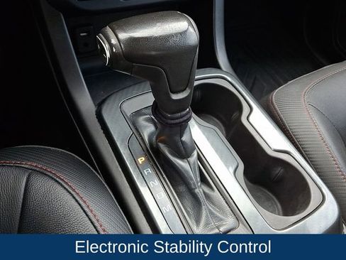 Used 2015 GMC Canyon SLE w/ All-Terrain Package image 17