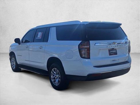 Used 2021 Chevrolet Suburban LT image 7