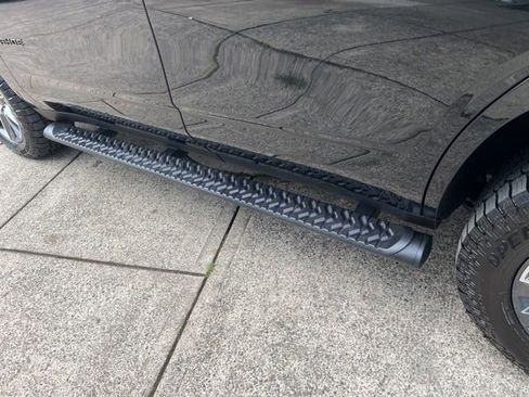 Used 2024 Chevrolet Tahoe Z71 w/ Z71 Off-Road Package image 13