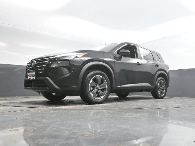 Used 2025 Nissan Rogue SV AWD/4WD image 46