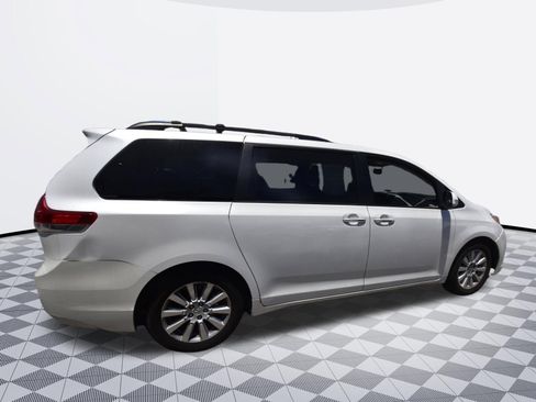Used 2013 Toyota Sienna Limited AWD/4WD image 7