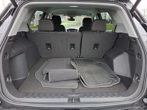 Certified 2023 GMC Terrain SLE w/ Driver Convenience Package image 28