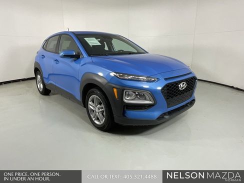 Used 2021 Hyundai Kona SE image 1