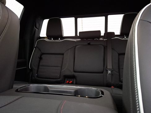 Used 2025 GMC Sierra 1500 AT4X image 19