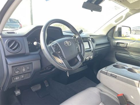Used 2018 Toyota Tundra SR image 10