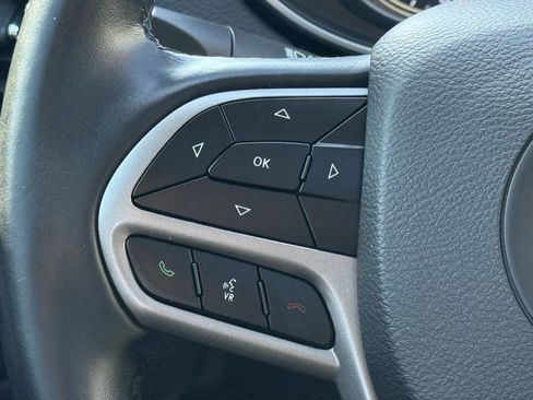 Used 2021 Jeep Cherokee Latitude Plus w/ Sun & Sound Group image 22