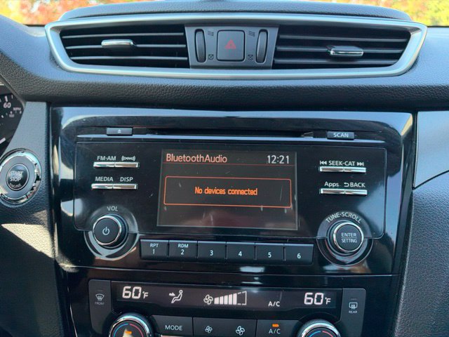 Used 2016 Nissan Rogue SV AWD/4WD image 33
