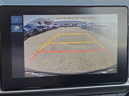 Used 2025 Hyundai Venue SEL FWD image 27