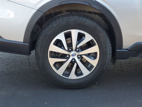 Used 2021 Subaru Outback Premium AWD/4WD image 30