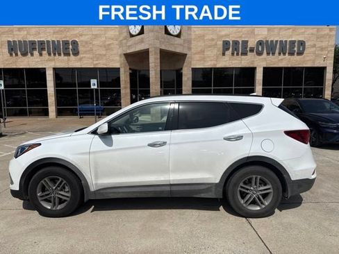 Used 2017 Hyundai Santa Fe Sport FWD image 1