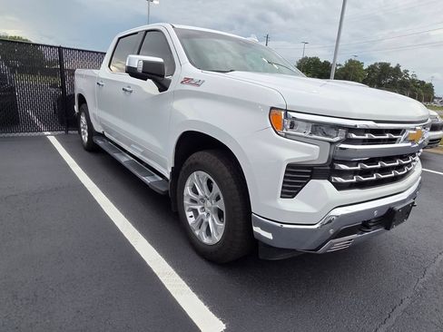 Used 2024 Chevrolet Silverado 1500 LTZ AWD/4WD image 8