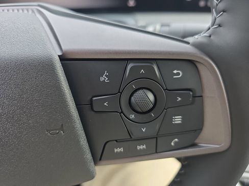 New 2026 Nissan Sentra SV FWD image 9