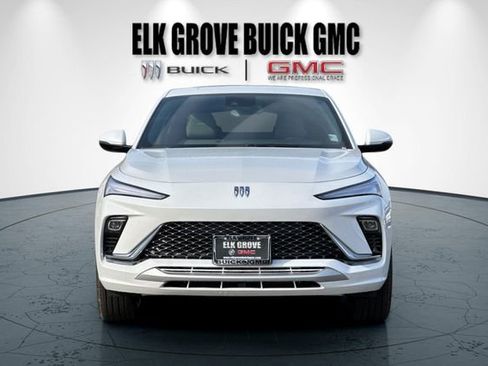 New 2026 Buick Envista Avenir image 9