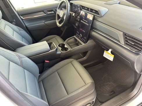 New 2026 GMC Terrain AT4 w/ Convenience Package III AWD/4WD image 37