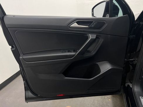 Used 2021 Volkswagen Tiguan SE R-Line image 12