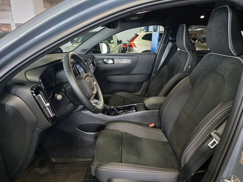 Certified 2023 Volvo C40 P8 Recharge Ultimate w/ Protection Package Premier image 21