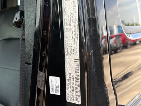 Used 2021 Jeep Wrangler Unlimited Sahara AWD/4WD image 20