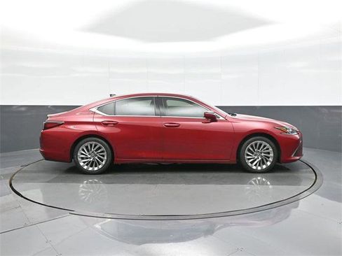 Used 2019 Lexus ES 350 w/ Luxury Package image 8