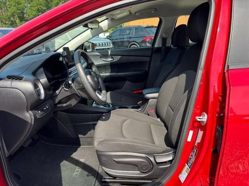 Used 2021 Kia Forte LXS FWD image 10