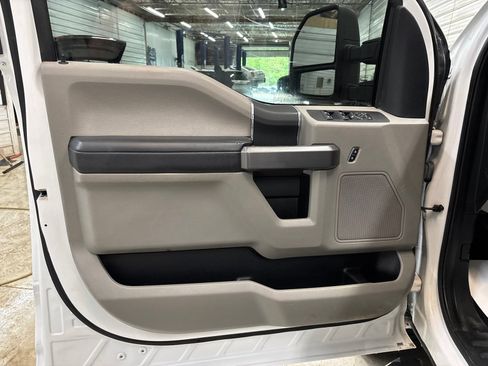 Used 2019 Ford F250 XLT AWD/4WD image 11