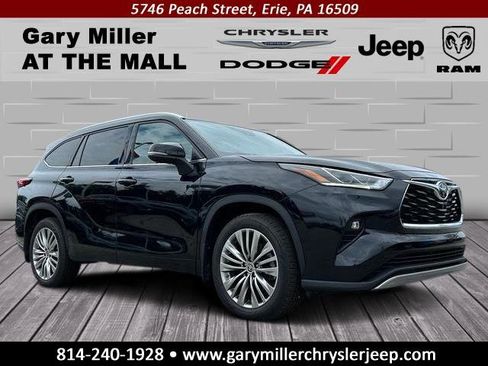 Used 2022 Toyota Highlander Platinum image 1