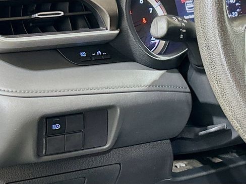 Used 2022 Toyota Highlander L FWD image 8