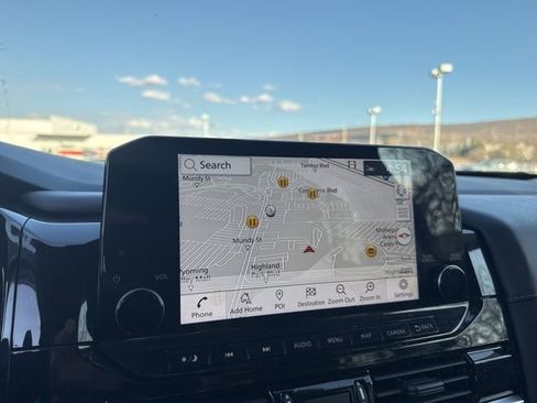 Certified 2025 Nissan Pathfinder SL image 16