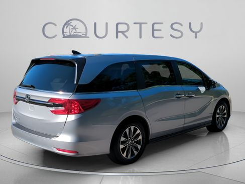 Certified 2024 Honda Odyssey EX-L image 7
