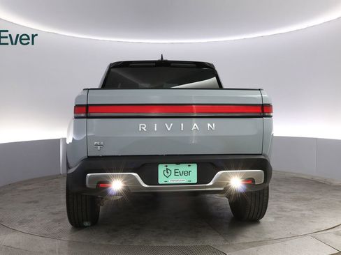 Used 2024 Rivian R1T Adventure image 15