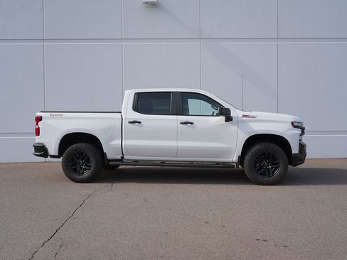 Used 2022 Chevrolet Silverado 1500 LT Trail Boss w/ Bed Protection Package AWD/4WD image 2