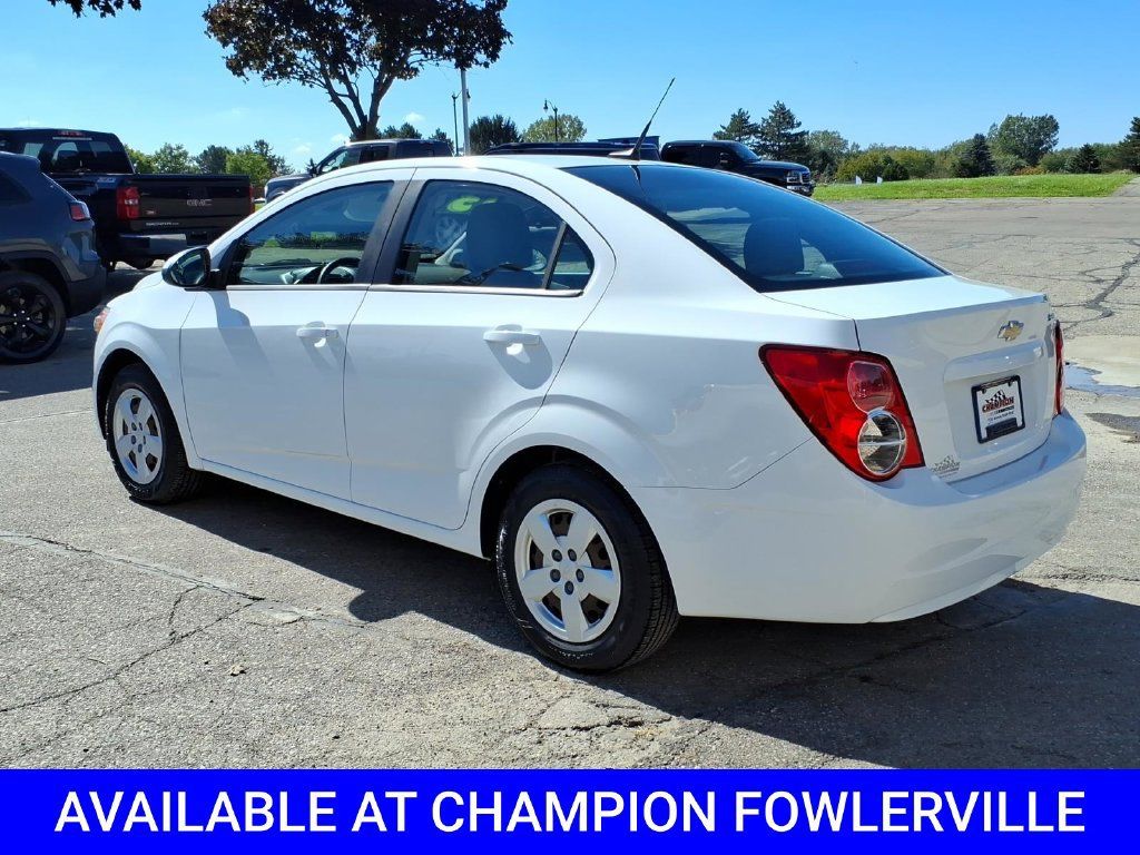 Used 2013 Chevrolet Sonic LS FWD image 4