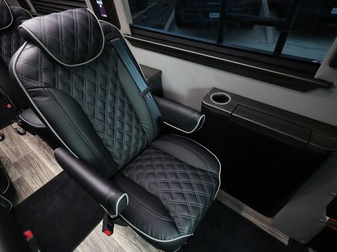 Used 2023 Mercedes-Benz Sprinter 3500 image 14