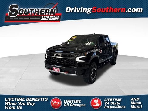 Used 2022 Chevrolet Silverado 1500 ZR2 w/ Technology Package AWD/4WD image 1