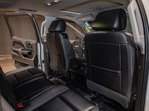 Used 2018 GMC Sierra 1500 SLT image 25