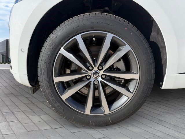 New 2026 Jaguar F-PACE R-Dynamic S AWD/4WD image 9